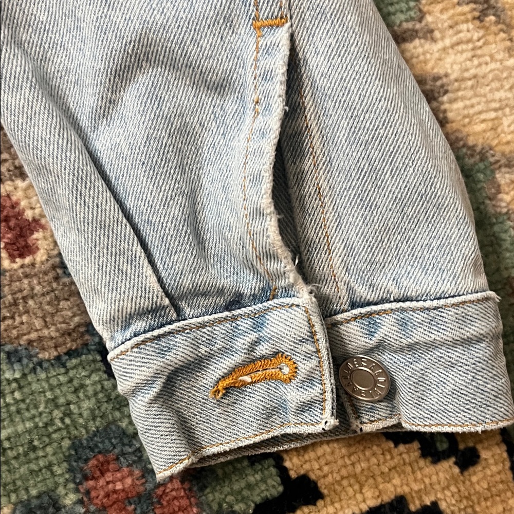 AGOLDE Faded Light Blue Denim Jacket - Picture 4 of 5